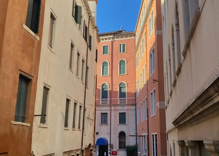 Ca' Laura - San Marco Canal View *
