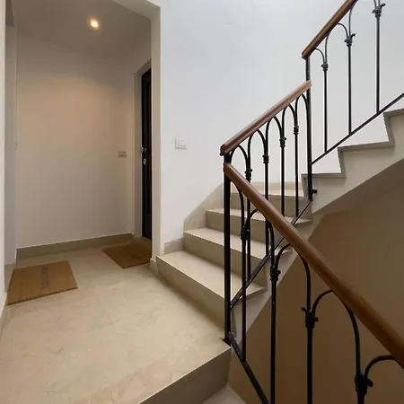 Ca' Laura - San Marco Canal View Apartment Venice